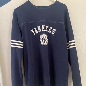 Y2K Yankees shirt